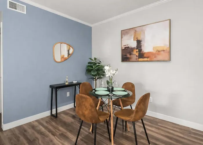 Luxury 2br Escape Ev Parking Pool Views & Pet-friendly * Scottsdale