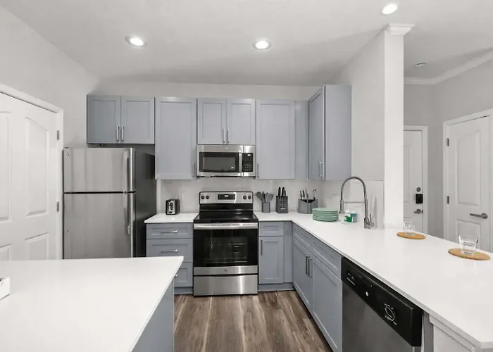 Luxury 2br Escape Ev Parking Pool Views & Pet-friendly * Scottsdale